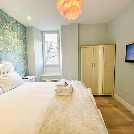Appartamento Beautiful 2Br, Private Entry In Vibrant Leith Edimburgo Esterno foto