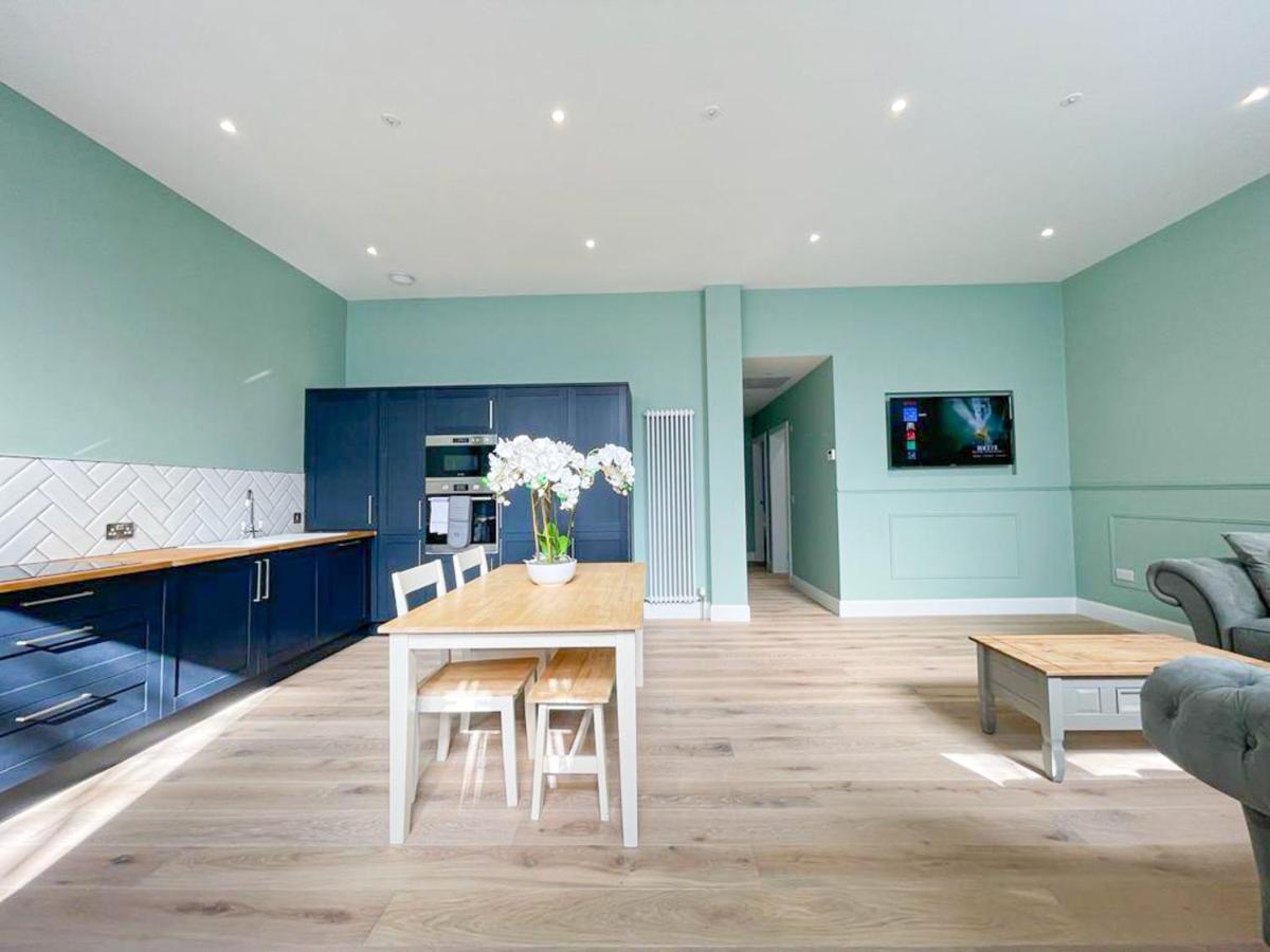Appartamento Beautiful 2Br, Private Entry In Vibrant Leith Edimburgo Esterno foto