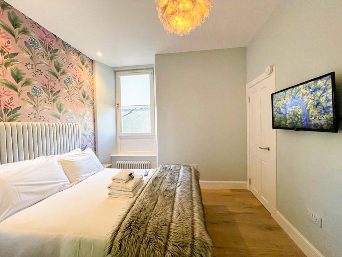 Appartamento Beautiful 2Br, Private Entry In Vibrant Leith Edimburgo Esterno foto